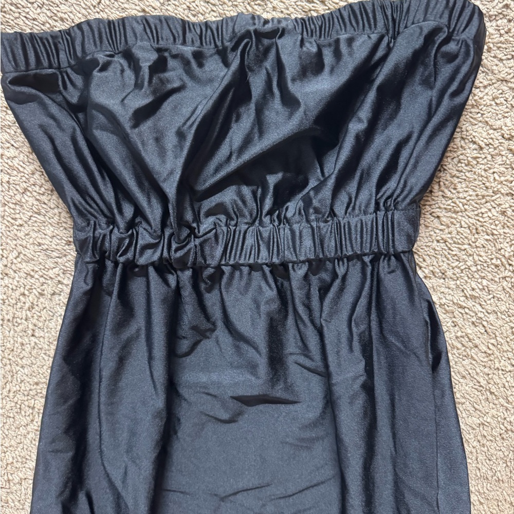 Black Strapless Ruched Maxi - Picture 3 of 6